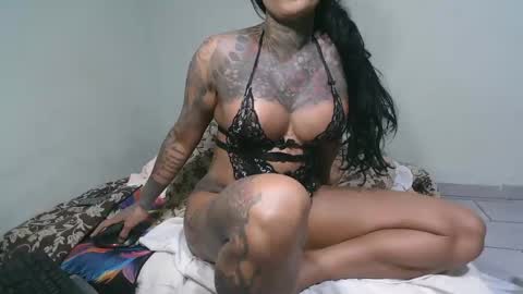 Snapshot of ink_bella chatting on 10-07-25, 10:01 ink bella online show from 10-07-25, 10:01