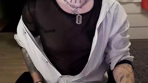 Snapshot of inkedtease chatting on 11-15-25, 02:09 Kyle online show from 11-15-25, 02:09