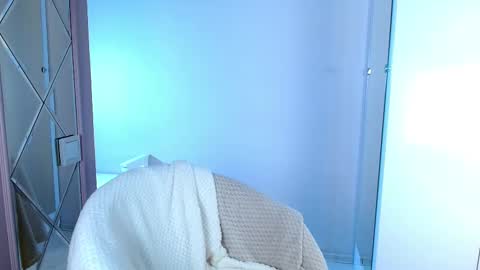 Lina online show from 02-14-25, 09:21