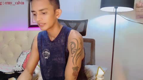 Snapshot of innocent_twinkxx chatting on 12-22-24, 08:36 calvin online show from 12-22-24, 08:36