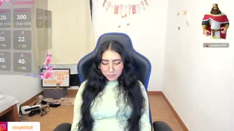 Snapshot of innocentchurchgirlll chatting on 06-13-26, 02:42 Luna online show from 06-13-26, 02:42