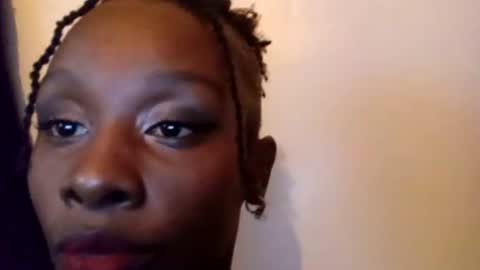 Snapshot of innocentcuteface chatting on 03-25-26, 08:37 Amber online show from 03-25-26, 08:37