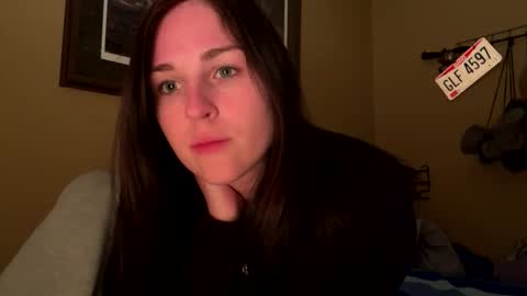 innocentlilsarah online show from 12-15-25, 05:55