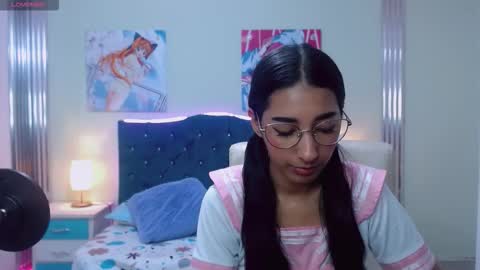 Snapshot of inocent_luna chatting on 02-22-26, 12:01 Luna moon online show from 02-22-26, 12:01