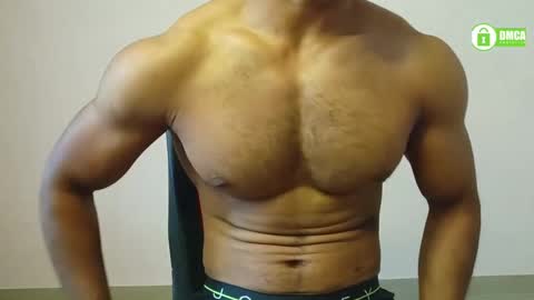 Snapshot of insanestud_miles chatting on 01-07-25, 07:31 Miles online show from 01-07-25, 07:31