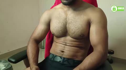 Snapshot of insanestud_miles chatting on 01-12-25, 12:12 Miles online show from 01-12-25, 12:12