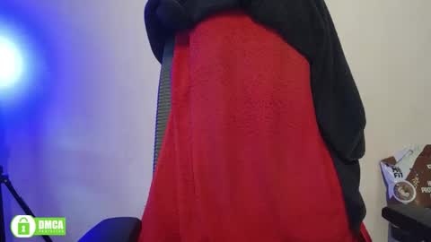 Snapshot of insanestud_miles chatting on 10-06-25, 07:28 Miles online show from 10-06-25, 07:28