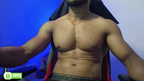 Snapshot of insanestud_miles chatting on 10-17-25, 01:57 Miles online show from 10-17-25, 01:57