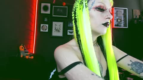 Snapshot of insania_999 chatting on 01-21-25, 06:23 SANIA online show from 01-21-25, 06:23