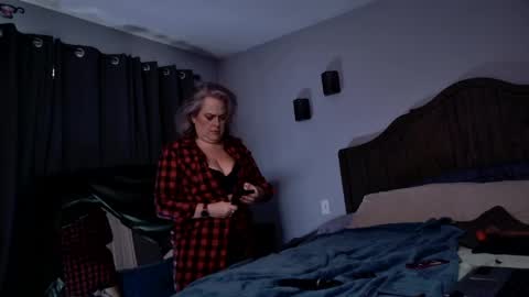 Snapshot of insatiablecpl333 chatting on 03-26-26, 04:12 InsatiableCpl333 online show from 03-26-26, 04:12