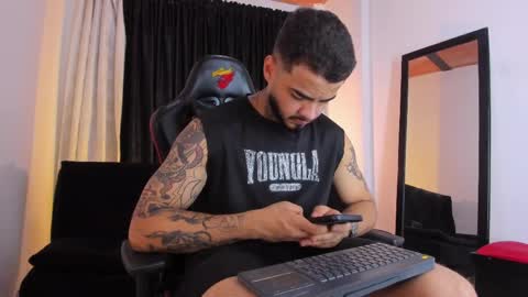 Brayan Chavez online show from 04-06-26, 01:58