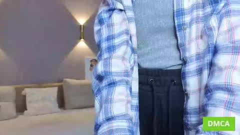 Snapshot of instashorts chatting on 01-06-26, 07:01 Yennefer online show from 01-06-26, 07:01