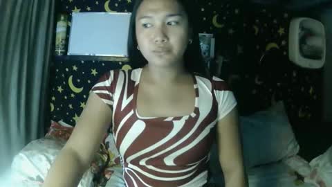 MAXINE online show from 04-01-26, 12:17