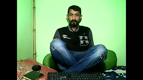 Snapshot of interne8famous chatting on 01-11-25, 07:49 interne8famous online show from 01-11-25, 07:49