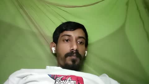 Snapshot of interne8famous chatting on 11-01-25, 01:46 interne8famous online show from 11-01-25, 01:46