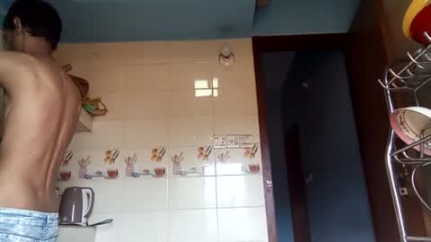 interne8famous online show from 04-16-26, 07:53