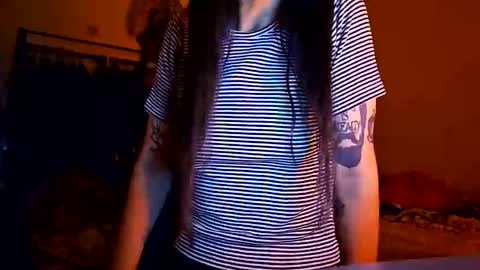 kirie  online show from 12-17-25, 03:01