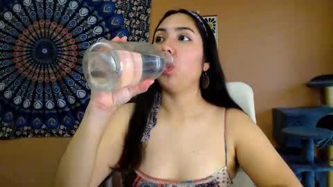 Snapshot of intimatetales chatting on 11-29-25, 12:08 Africa online show from 11-29-25, 12:08