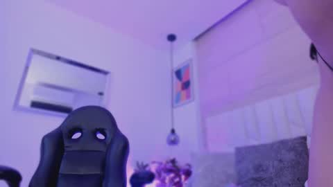 io_chie_ online show from 02-04-26, 04:18