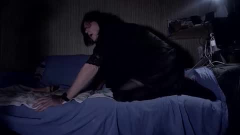 ionnatrav online show from 12-21-25, 04:03