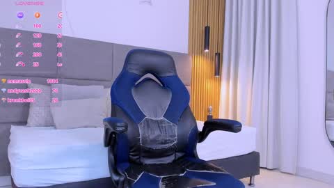 Snapshot of iori_21 chatting on 12-26-24, 10:31 iori online show from 12-26-24, 10:31