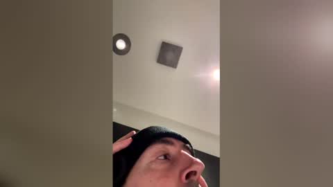 ipontiltfullify online show from 12-22-25, 07:16