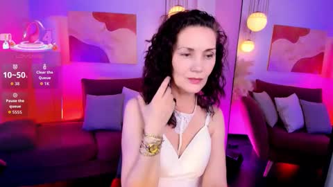 Irene online show from 10-31-25, 06:03