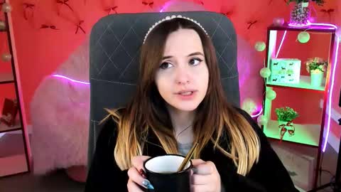 IreneBailey online show from 12-03-25, 09:18