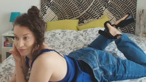 Snapshot of ireneblue_ chatting on 04-08-26, 07:30 Irene online show from 04-08-26, 07:30