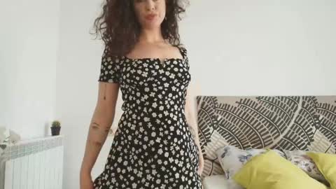 Snapshot of ireneblue_ chatting on 05-20-26, 07:25 Irene online show from 05-20-26, 07:25