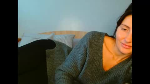 Snapshot of irina9793 chatting on 11-19-25, 10:48 irina online show from 11-19-25, 10:48