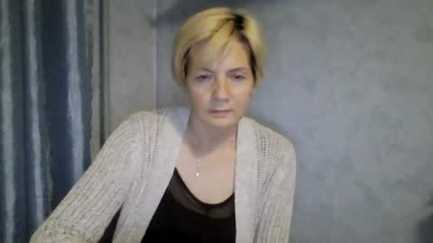Snapshot of irinaa_x chatting on 07-17-26, 08:14 irinaa x online show from 07-17-26, 08:14