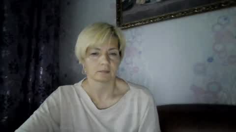 Snapshot of irinaa_x chatting on 07-23-26, 05:44 irinaa x online show from 07-23-26, 05:44