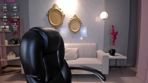 Snapshot of irinaportman chatting on 02-06-25, 09:53 Irina online show from 02-06-25, 09:53