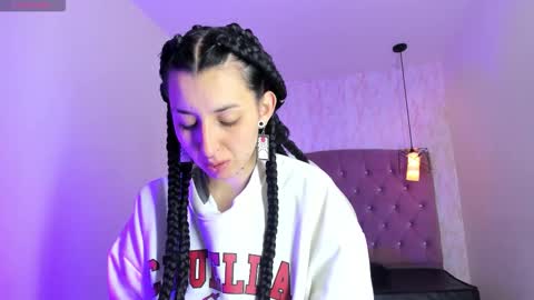 iris_77 online show from 12-03-25, 12:36