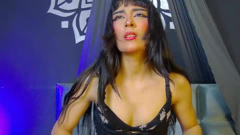 Iris Komatsu online show from 05-23-26, 10:36