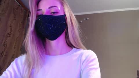 Lily online show from 09-26-25, 04:11