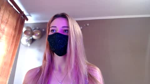 Lily online show from 11-23-25, 11:43