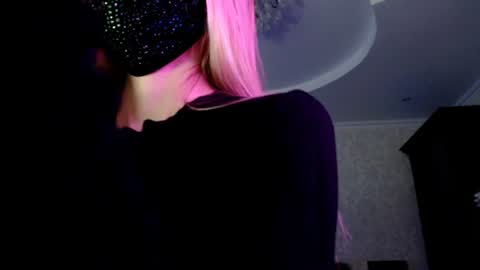 Lily online show from 07-28-26, 06:20