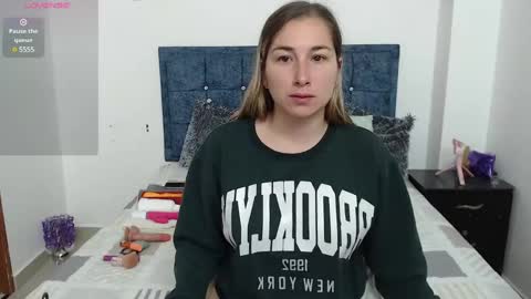 Snapshot of iris_love18 chatting on 12-10-24, 01:11 IRIS online show from 12-10-24, 01:11