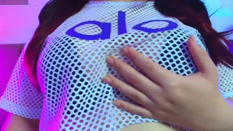 iris_roses online show from 05-06-26, 08:25
