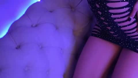 Snapshot of iris_thompson chatting on 02-14-25, 11:20 Iris online show from 02-14-25, 11:20