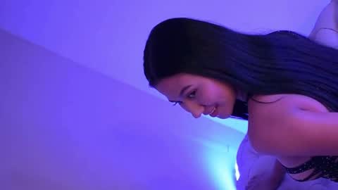 Snapshot of iris_thompson chatting on 02-23-25, 06:45 Iris online show from 02-23-25, 06:45