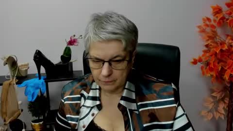 I R I S online show from 12-16-24, 10:50