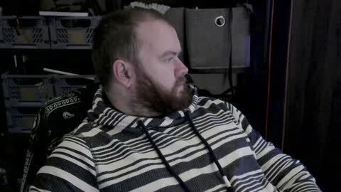 twitter theirishman205 online show from 12-22-24, 09:55