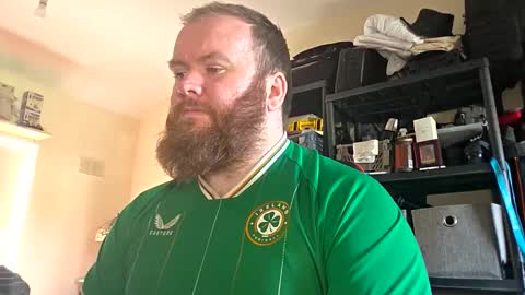 twitter theirishman205 online show from 10-28-25, 11:47