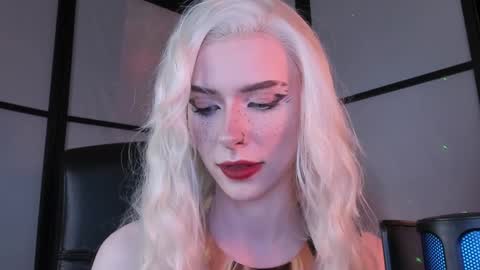 Snapshot of irisice chatting on 01-06-25, 01:42 Miss Iris Fansly Miss Iris new inst. online show from 01-06-25, 01:42