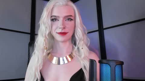 Snapshot of irisice chatting on 01-06-25, 10:37 Miss Iris Fansly Miss Iris new inst. online show from 01-06-25, 10:37