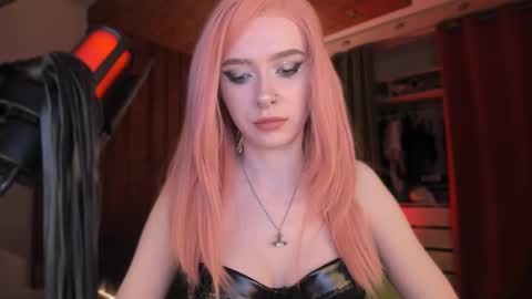 Snapshot of irisice chatting on 11-27-25, 06:43 Miss Iris Fansly Miss Iris new inst. online show from 11-27-25, 06:43