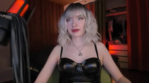 Snapshot of irisice chatting on 12-14-25, 06:56 Miss Iris Fansly Miss Iris new inst. online show from 12-14-25, 06:56